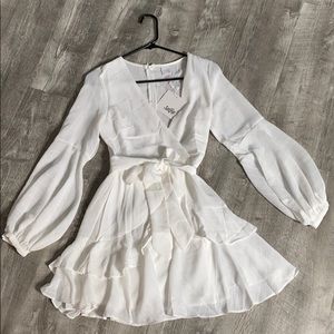 New with tags selfie Leslie little white dress